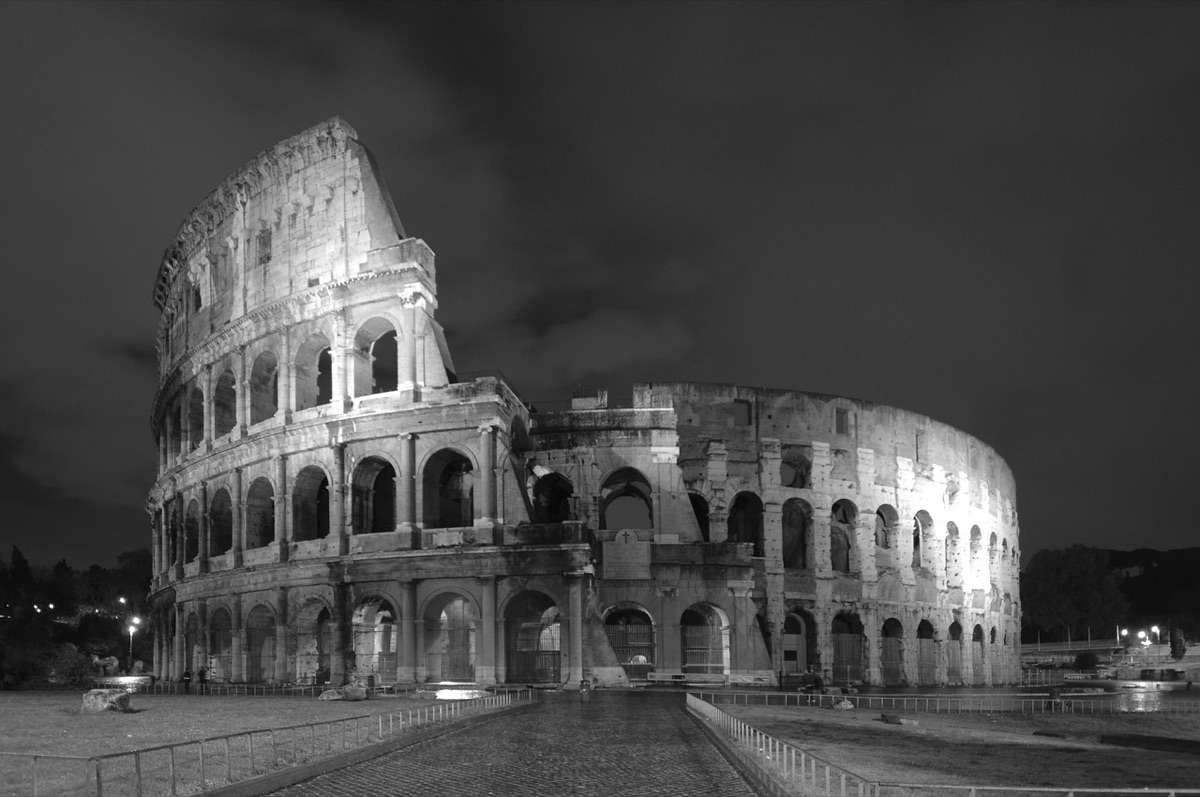 Colosseum exterior with crowd
