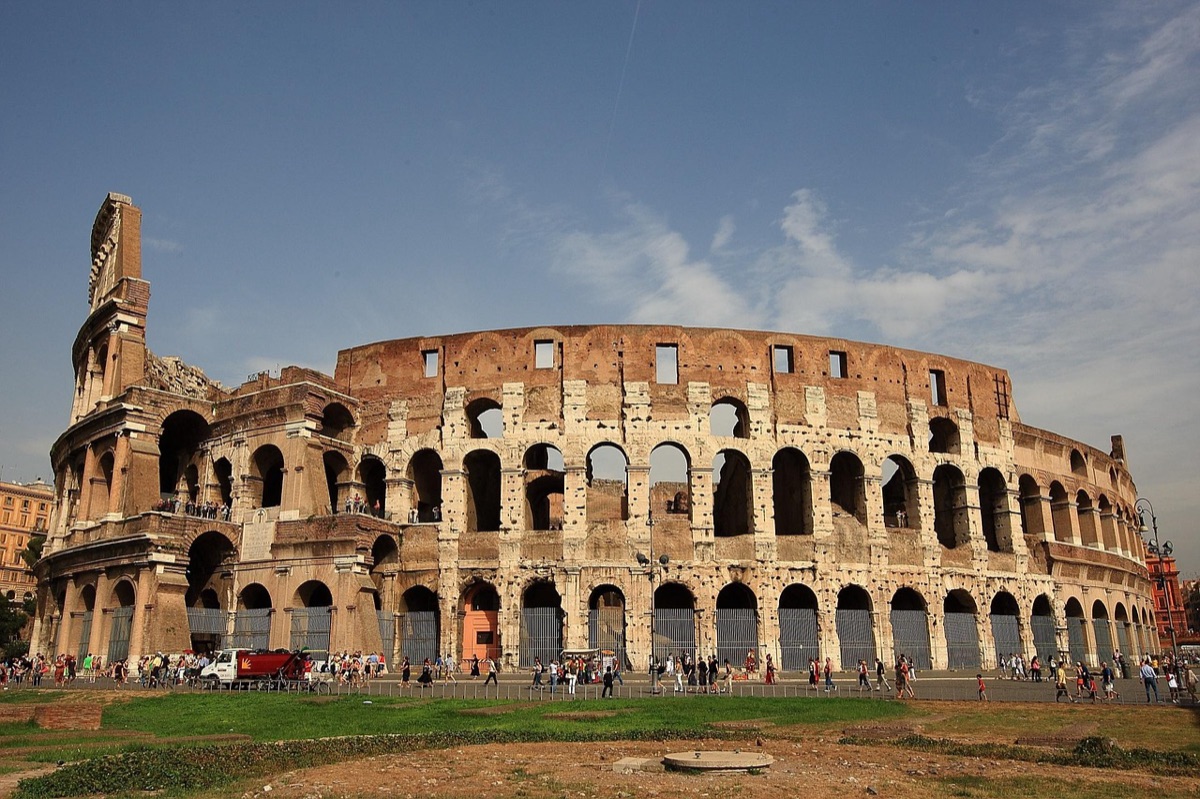 visão exterior do colosseum