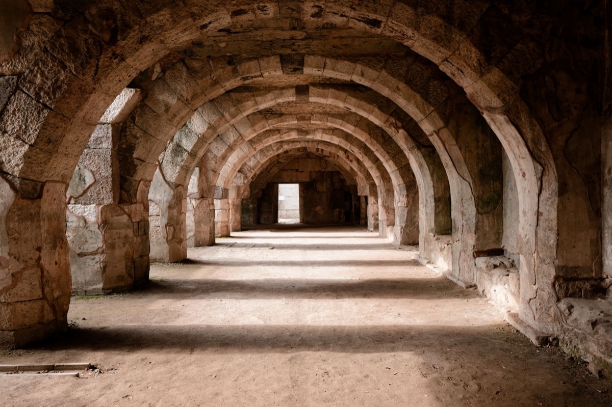 Ruínas romanas de antigos templos