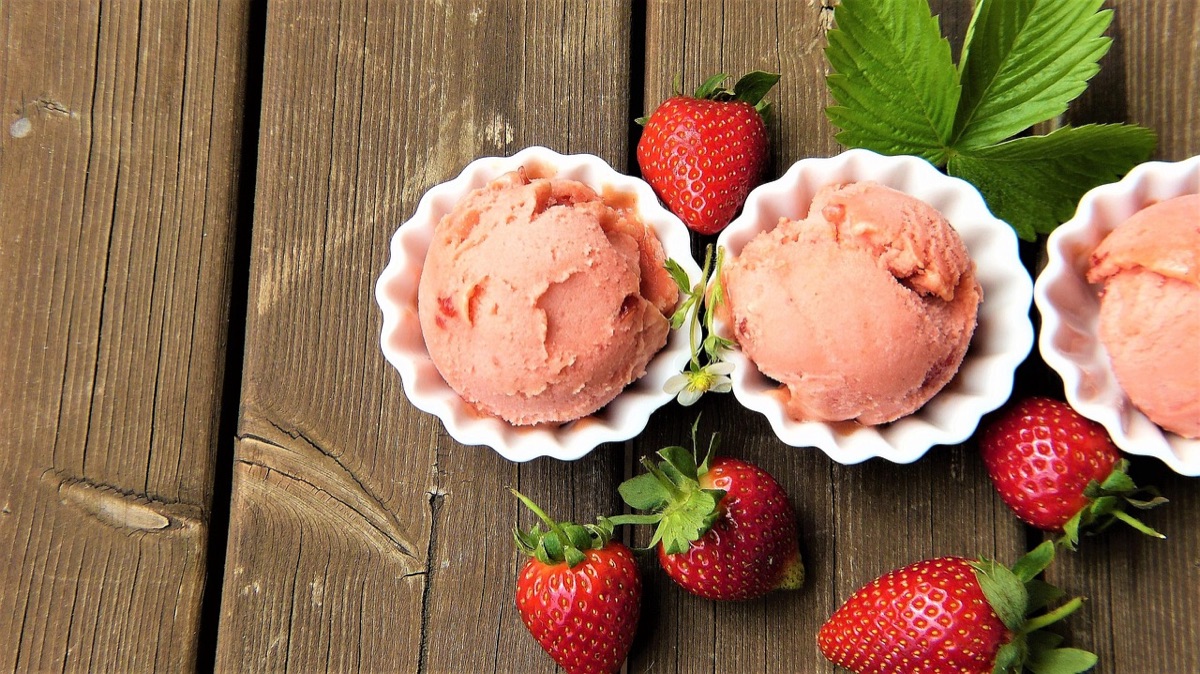 romano gelato scoop in shop