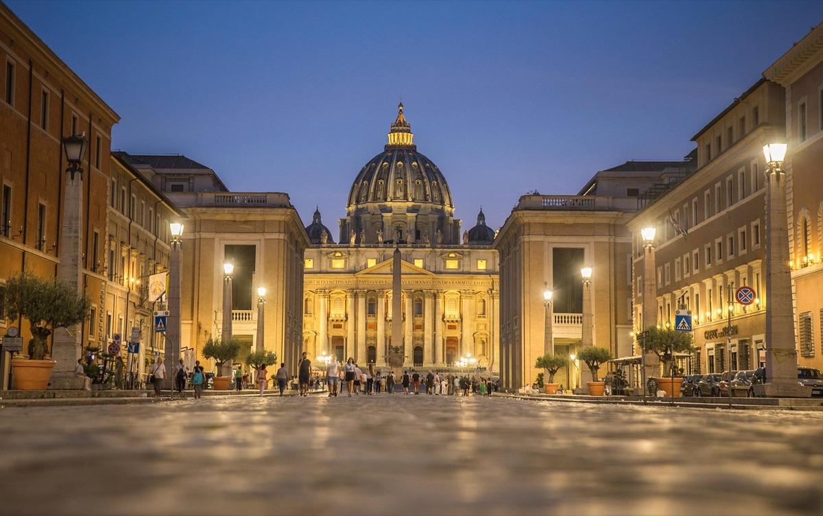 st peter basilica entrance