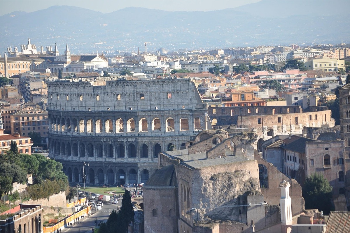Rome Colosseum exterior